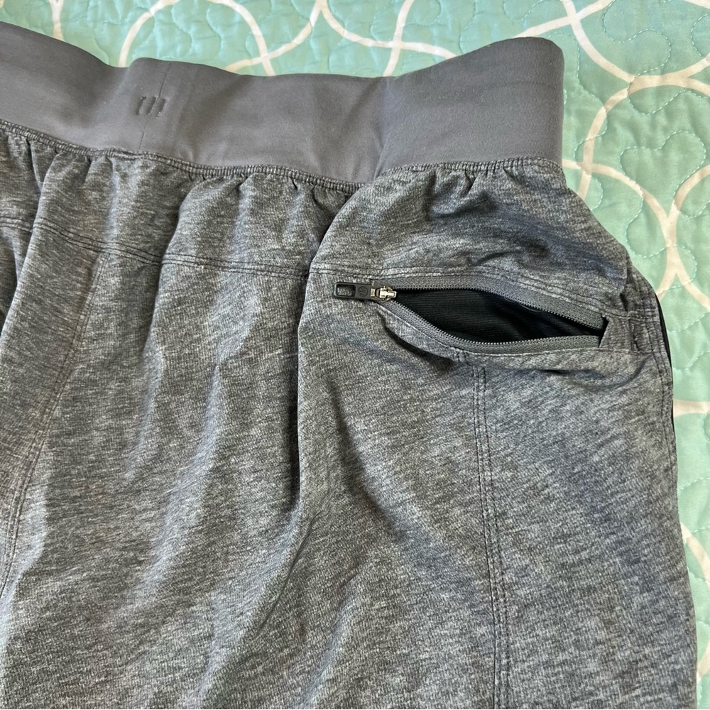 Lululemon Mens shorts Size Medium Gray Inseam 9” - Picture 6 of 7